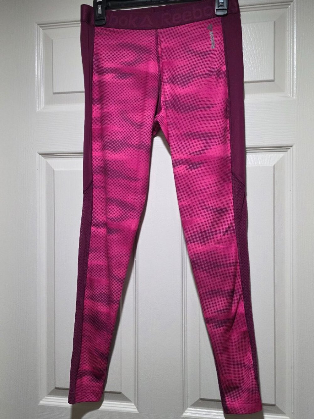 Reebok Pink Purple Polka Dot Ankle Leggings Size M